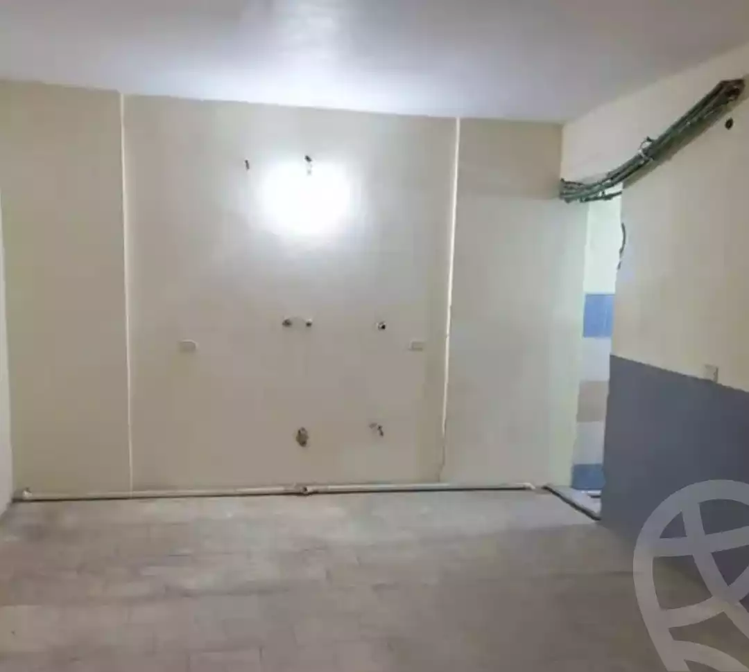 https://aqarmap.com.eg/ar/listing/5253646-for-rent-cairo-mokattam-lhdb-l-ly-shareaa-9