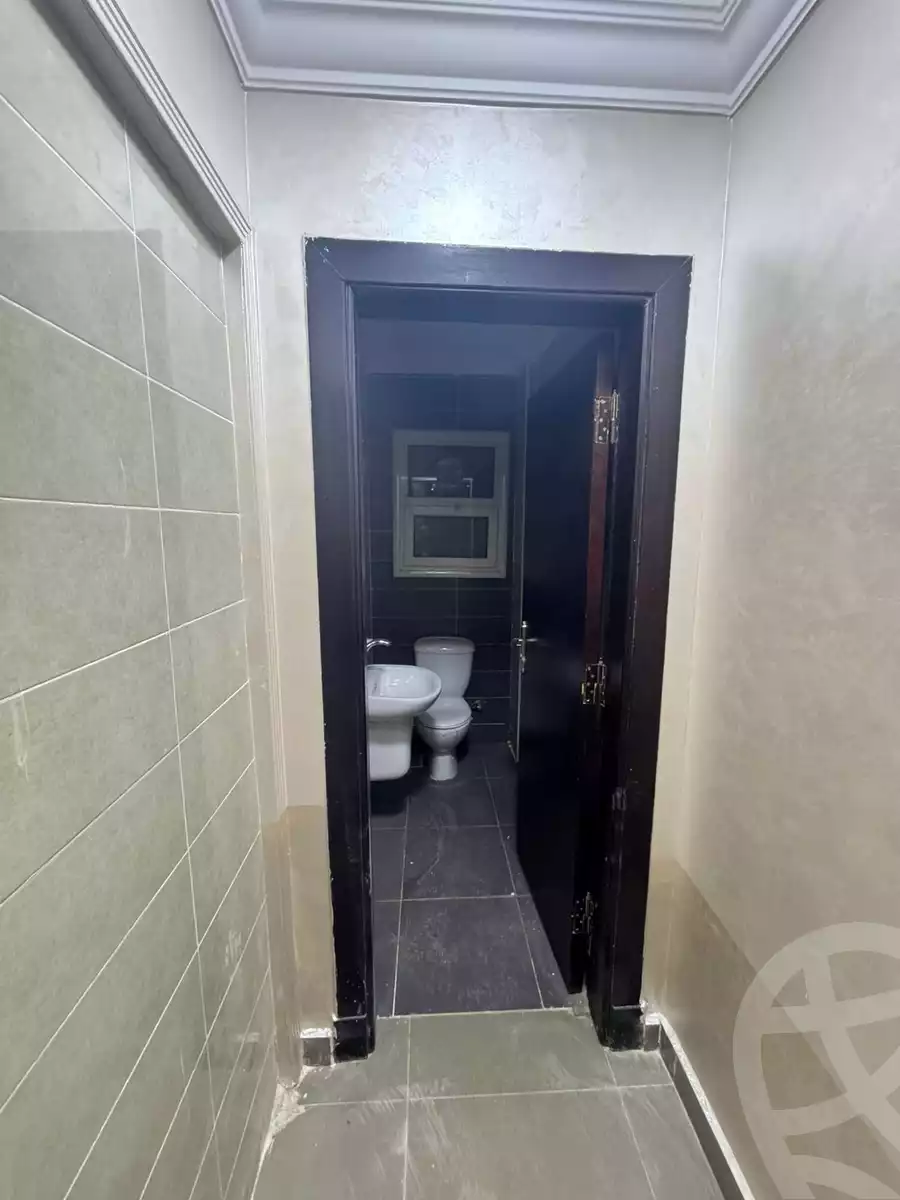 https://aqarmap.com.eg/en/listing/5255116-for-sale-cairo-new-cairo-compounds-jyd