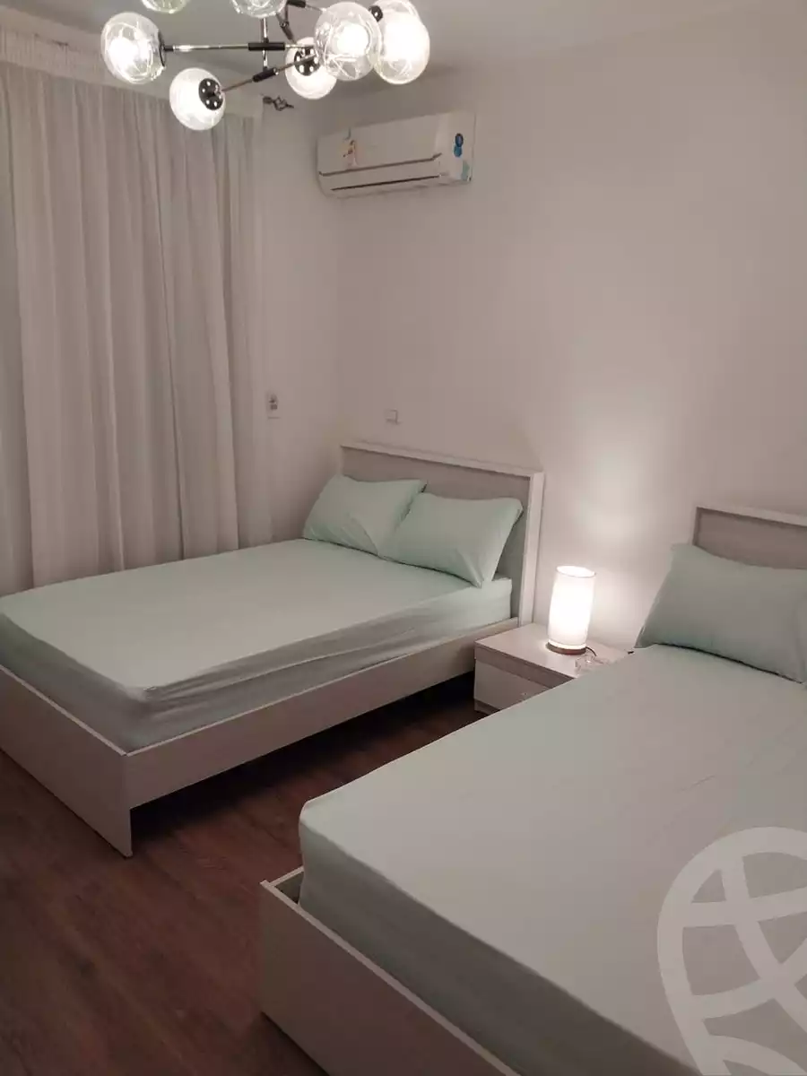 https://aqarmap.com.eg/en/listing/5257124-for-rent-cairo-new-cairo-lrhb-city-phase-8