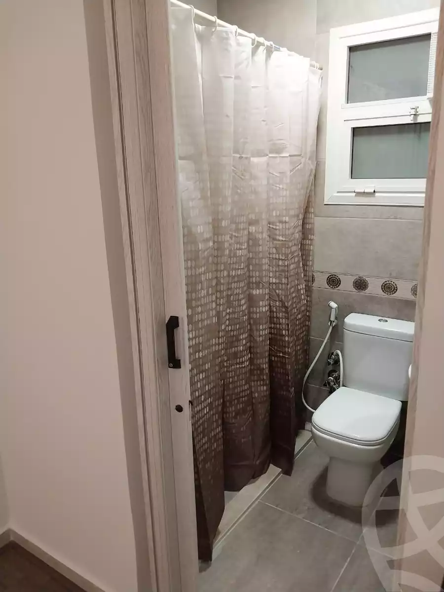 https://aqarmap.com.eg/en/listing/5257124-for-rent-cairo-new-cairo-lrhb-city-phase-8