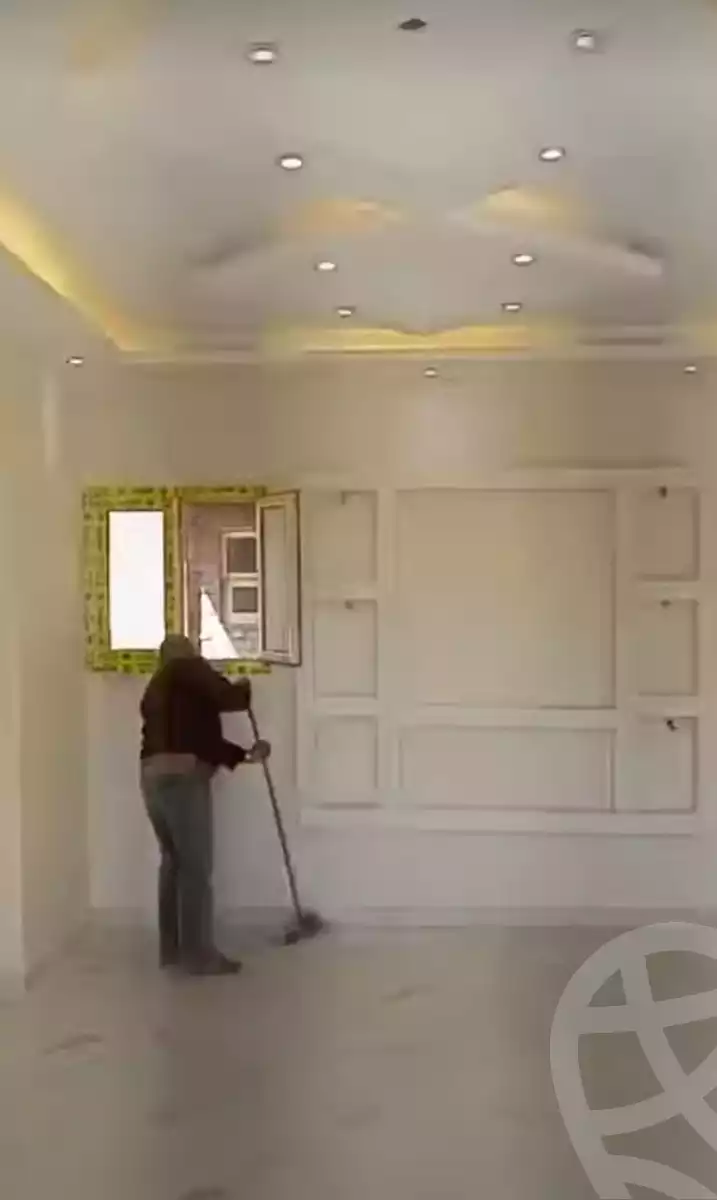 https://aqarmap.com.eg/ar/listing/5259233-for-sale-cairo-helwan-kwrnysh-hlwn