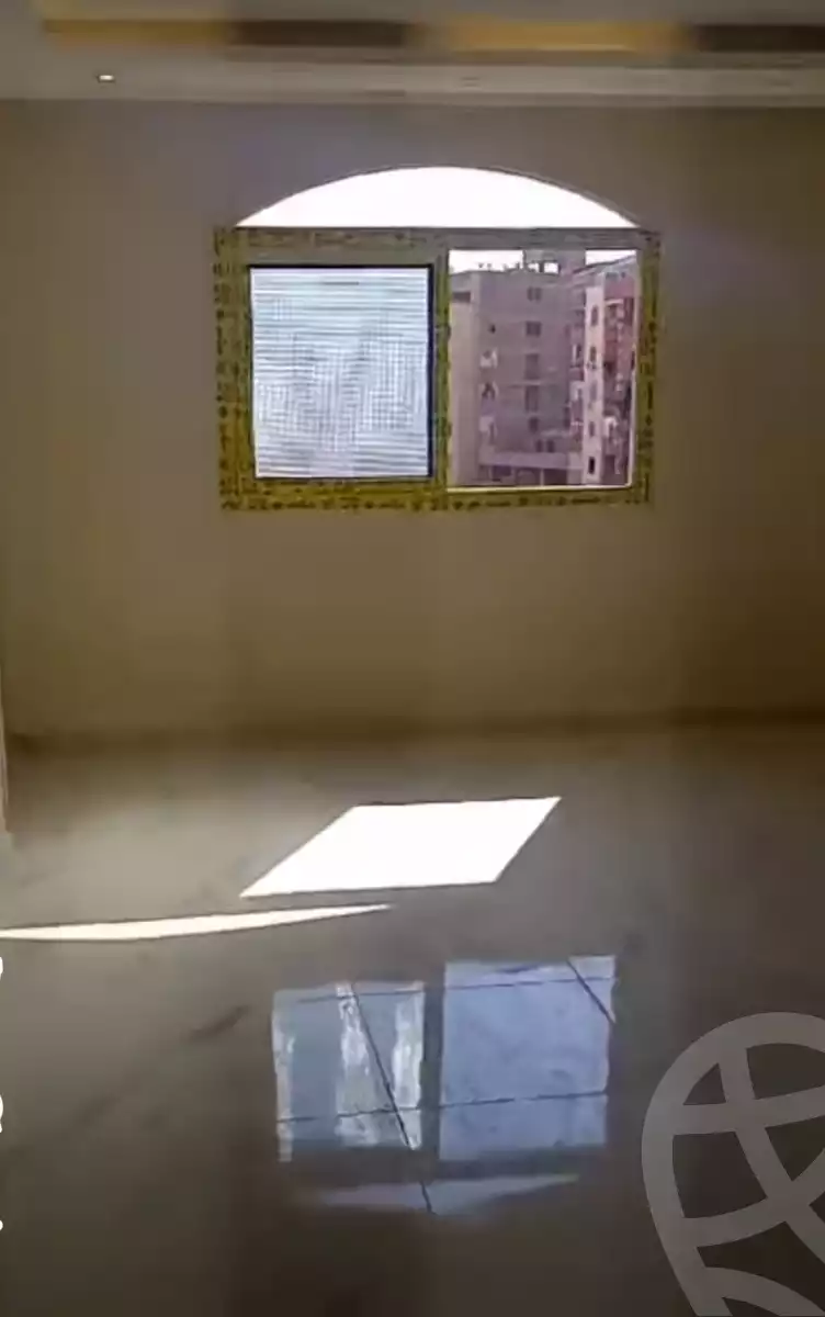 https://aqarmap.com.eg/ar/listing/5259233-for-sale-cairo-helwan-kwrnysh-hlwn