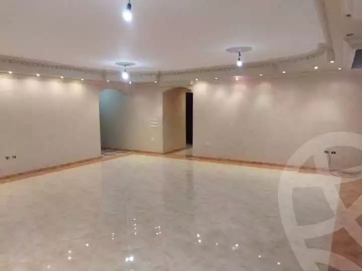 https://aqarmap.com.eg/ar/listing/5278650-for-rent-cairo-mokattam-lhdb-l-ly-shareaa-9