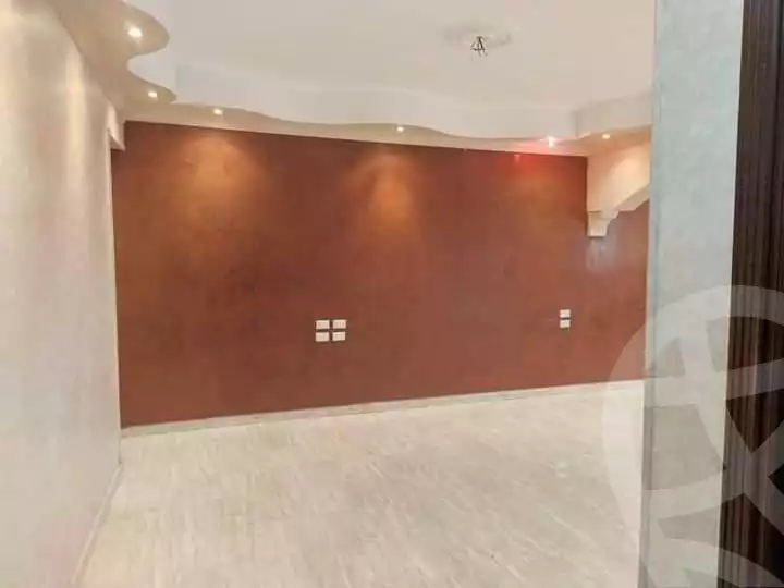 https://aqarmap.com.eg/ar/listing/5278650-for-rent-cairo-mokattam-lhdb-l-ly-shareaa-9