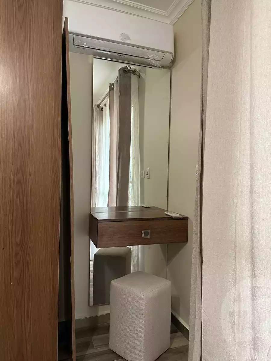 https://aqarmap.com.eg/en/listing/5278855-for-rent-cairo-el-sheikh-zayed-city-compounds-jn-zyd