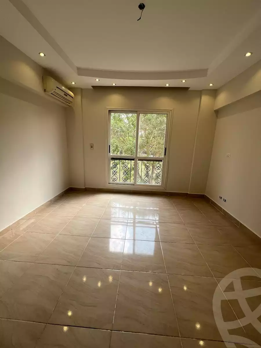 https://aqarmap.com.eg/en/listing/5280639-for-rent-cairo-new-cairo-lrhb-city-phase-8