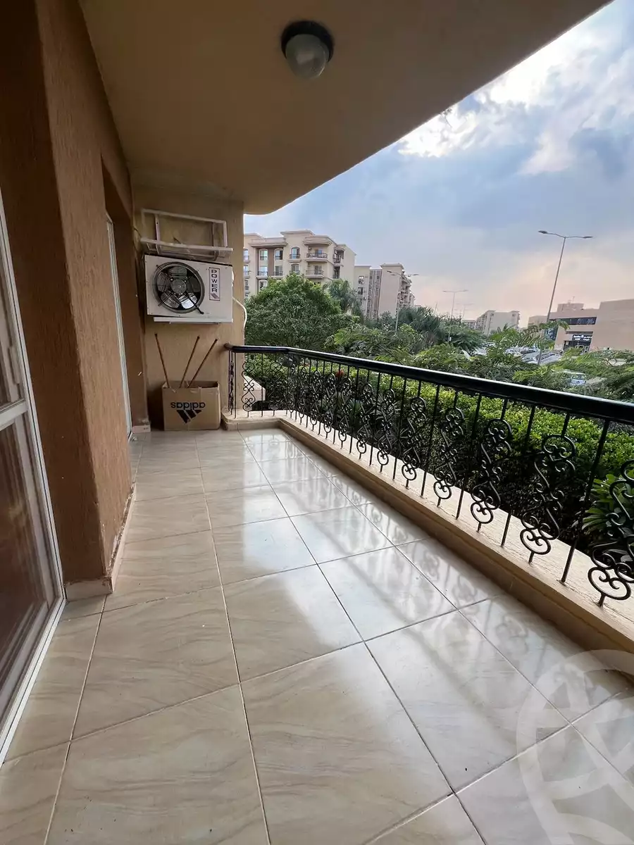 https://aqarmap.com.eg/en/listing/5280639-for-rent-cairo-new-cairo-lrhb-city-phase-8
