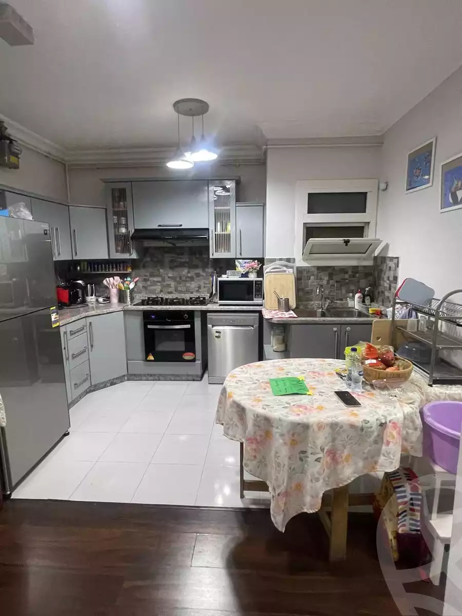 https://aqarmap.com.eg/ar/listing/5284342-for-sale-cairo-el-sheikh-zayed-city-compounds-hadayek-el-mohandiseen