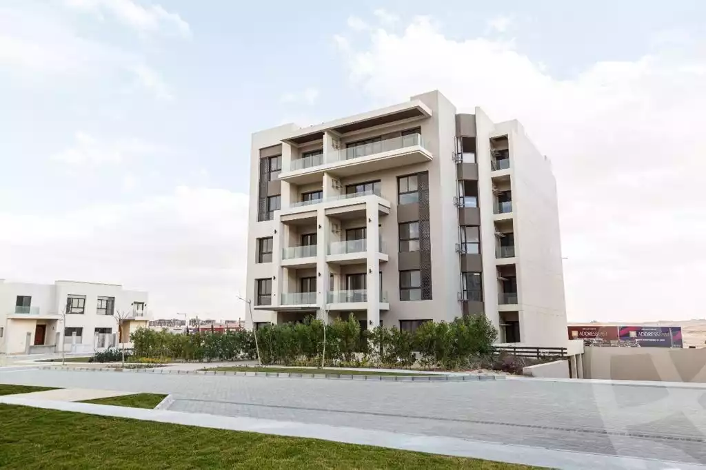 https://aqarmap.com.eg/en/listing/5286020-for-sale-cairo-el-sheikh-zayed-city-green-revolution