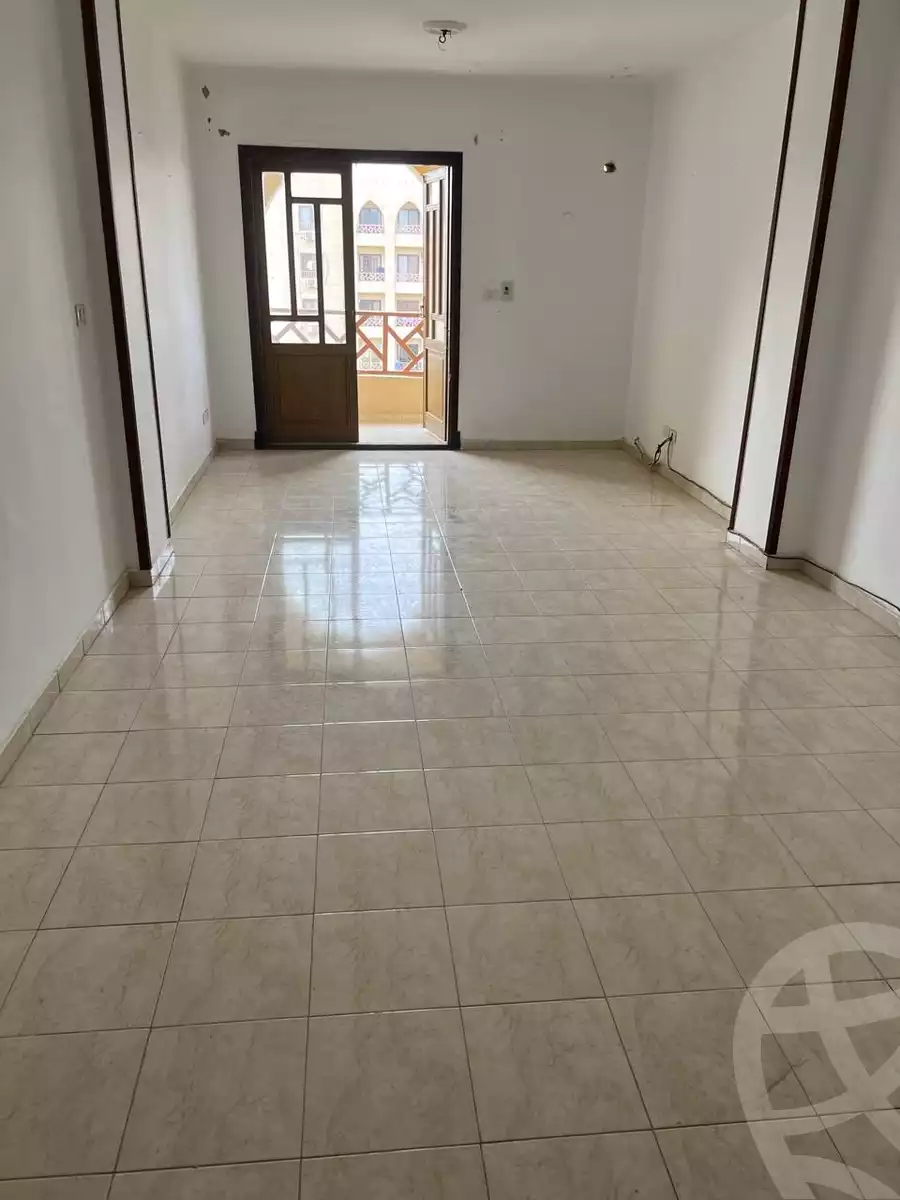 https://aqarmap.com.eg/ar/listing/5288059-for-sale-cairo-new-cairo-lrhb-city-phase-5-talaat-mostafa-st