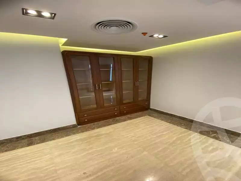 https://aqarmap.com.eg/ar/listing/5288954-for-rent-cairo-el-sheikh-zayed-city-compounds-the-courtyard-mall-dorra
