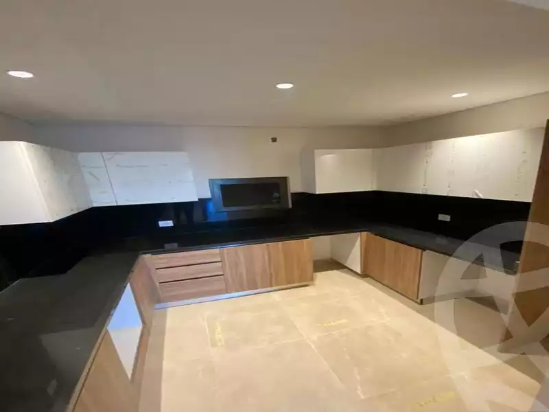 https://aqarmap.com.eg/en/listing/5293657-for-sale-cairo-el-sheikh-zayed-city-compounds-zyd-wr-llttwyr-z-tower