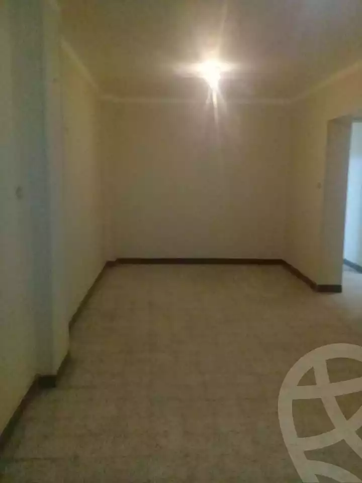 https://aqarmap.com.eg/en/listing/5297869-for-rent-asyut-asyut-city-el-gomhoreya-st