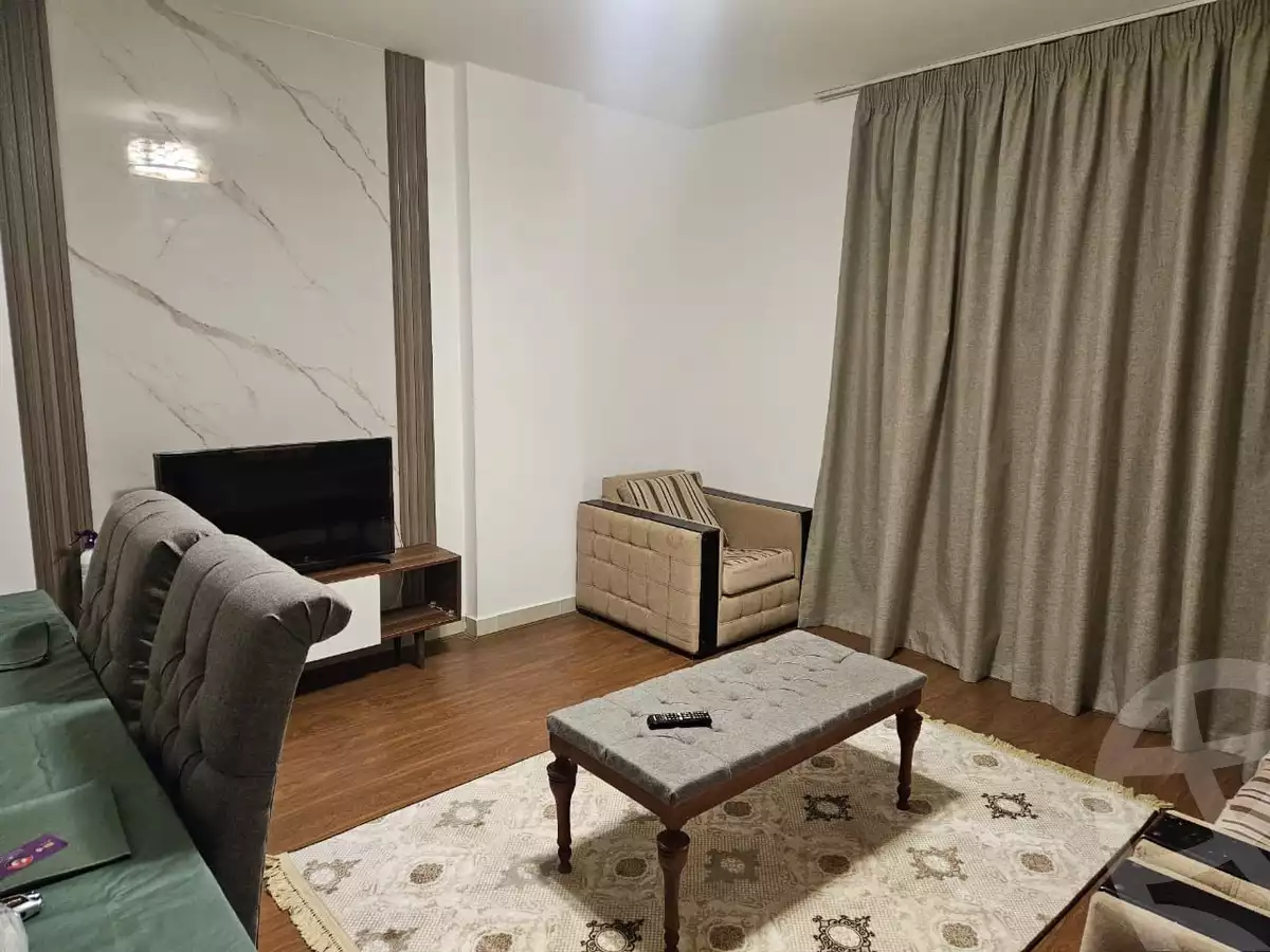 https://aqarmap.com.eg/en/listing/5298528-for-rent-cairo-new-cairo-lrhb-city-phase-8