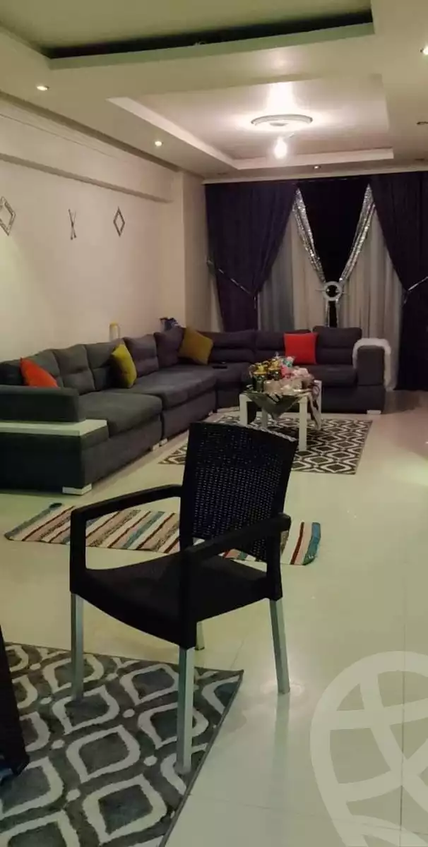 https://aqarmap.com.eg/en/listing/5298883-for-sale-alexandria-el-asafra-street-528-st