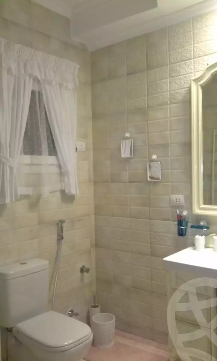 https://aqarmap.com.eg/ar/listing/5300217-for-sale-cairo-new-cairo-ganob-el-akadamiya-south-academy-h-amr-ibn-el-ass-st