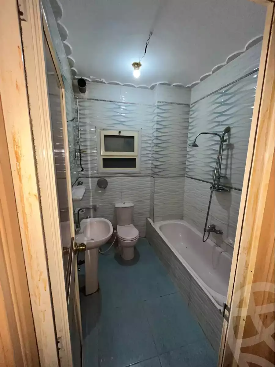 https://aqarmap.com.eg/en/listing/5300858-for-rent-cairo-15th-of-may-mjwr-33