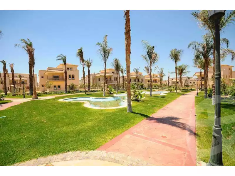 https://aqarmap.com.eg/en/listing/5302941-for-sale-cairo-el-sheikh-zayed-city-compounds-greens