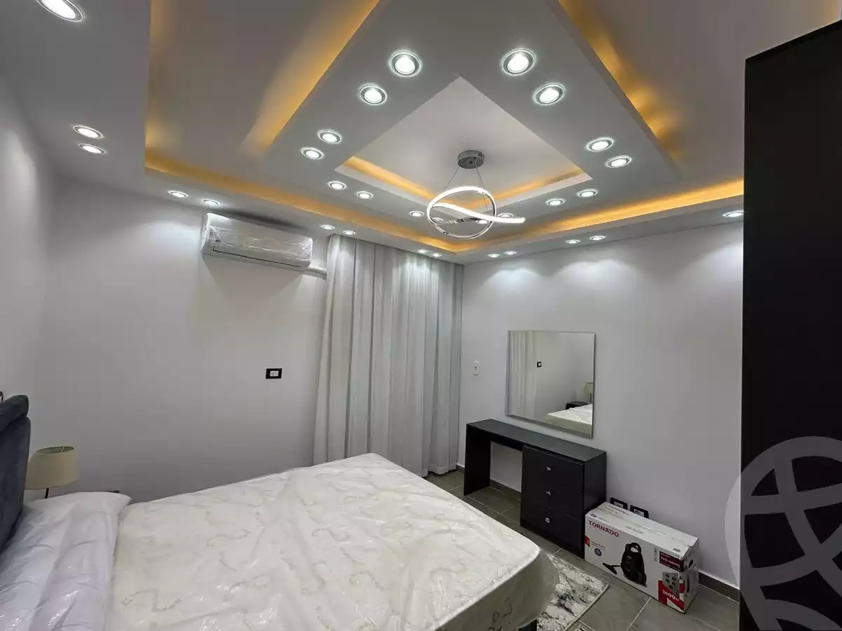 https://aqarmap.com.eg/en/listing/5303272-for-rent-cairo-new-cairo-lrhb-city-phase-4-mostafa-el-nahaas-st