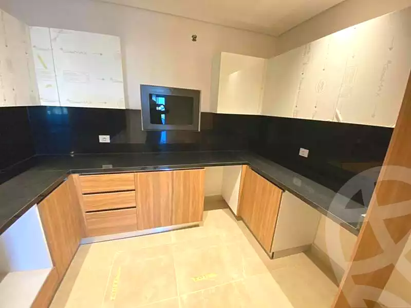https://aqarmap.com.eg/en/listing/5305387-for-sale-cairo-el-sheikh-zayed-city-compounds-zyd-wr-llttwyr-z-tower