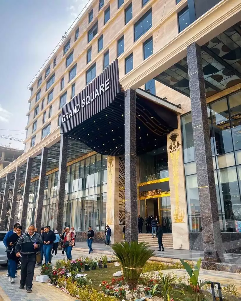 https://aqarmap.com.eg/ar/listing/5308037-for-sale-cairo-new-administrative-capital-the-governmental-district-jrnd-skwyr-mwl-byrmydz-llttwyr