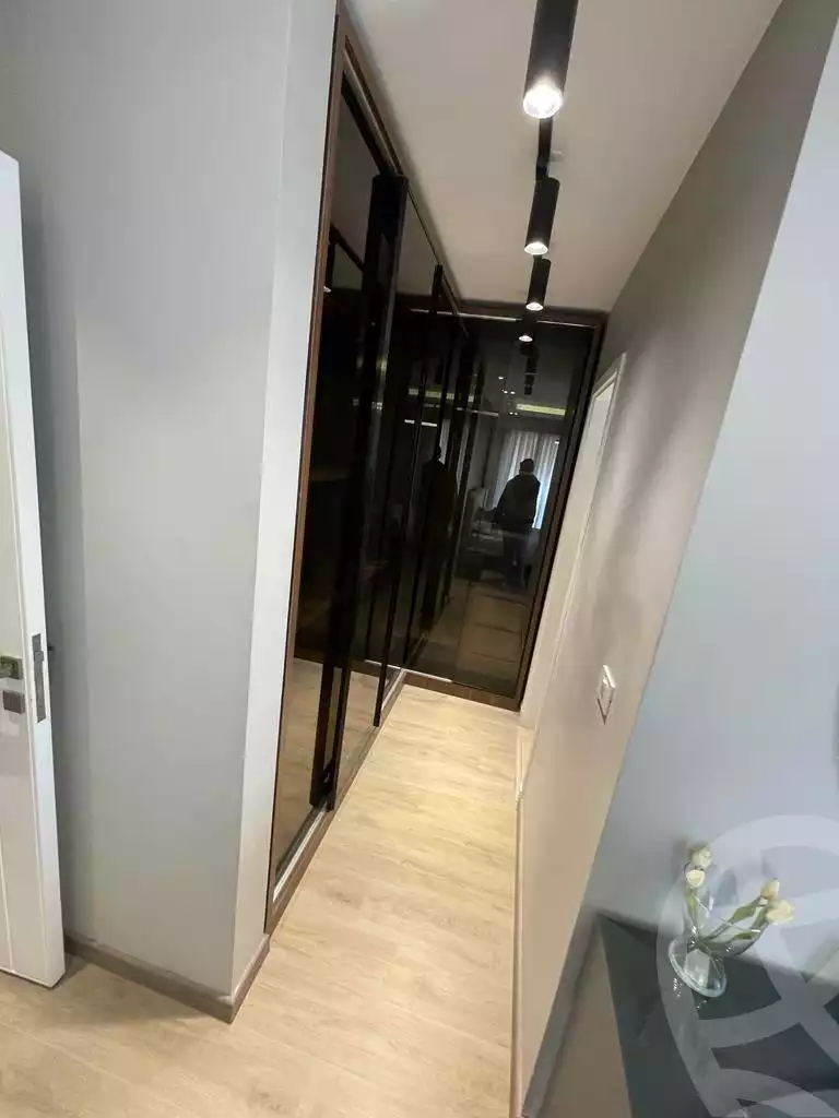 https://aqarmap.com.eg/ar/listing/5313110-for-sale-cairo-el-sheikh-zayed-city-compounds-kmbwnd-fyldj-wyst-dr-llttwyr