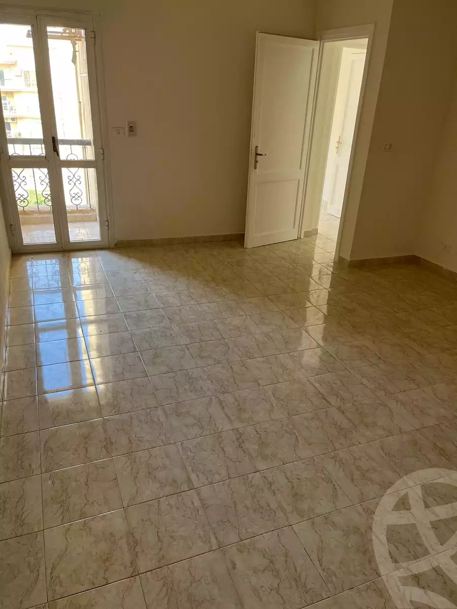 https://aqarmap.com.eg/ar/listing/5318143-for-sale-cairo-new-cairo-lrhb-city-malls-and-markets