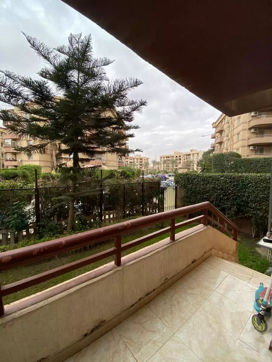 https://aqarmap.com.eg/en/listing/5326408-for-sale-cairo-new-cairo-lrhb-city-phase-4-mostafa-el-nahaas-st