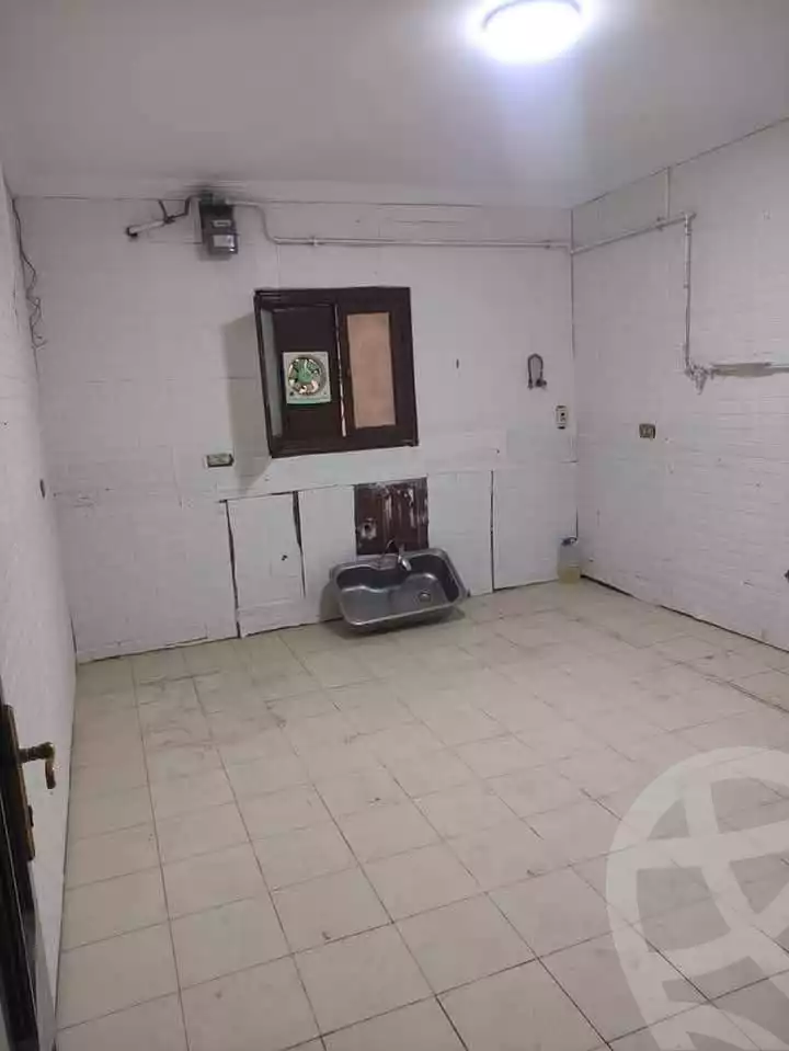https://aqarmap.com.eg/ar/listing/5329763-for-rent-cairo-mokattam-lhdb-l-ly-shr-krym-bnwn
