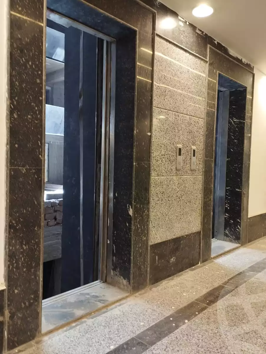 https://aqarmap.com.eg/ar/listing/5330041-for-rent-cairo-heliopolis-gesr-elsuez-ibn-sender-square
