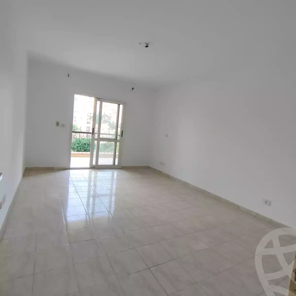 https://aqarmap.com.eg/en/listing/5331701-for-rent-cairo-new-cairo-lrhb-city-phase-8