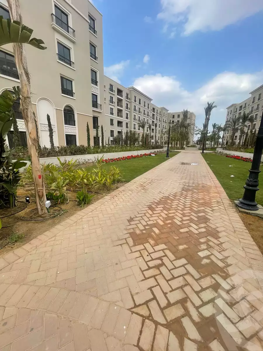 https://aqarmap.com.eg/ar/listing/5336534-for-sale-cairo-el-sheikh-zayed-city-compounds-kmbwnd-fyldj-wyst-dr-llttwyr