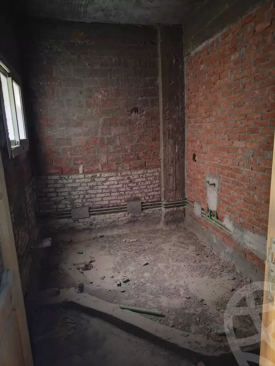 https://aqarmap.com.eg/en/listing/5337723-for-sale-cairo-el-shorouk-lhy-lthny-shrq-neighborhood-2-ahmed-talal-st