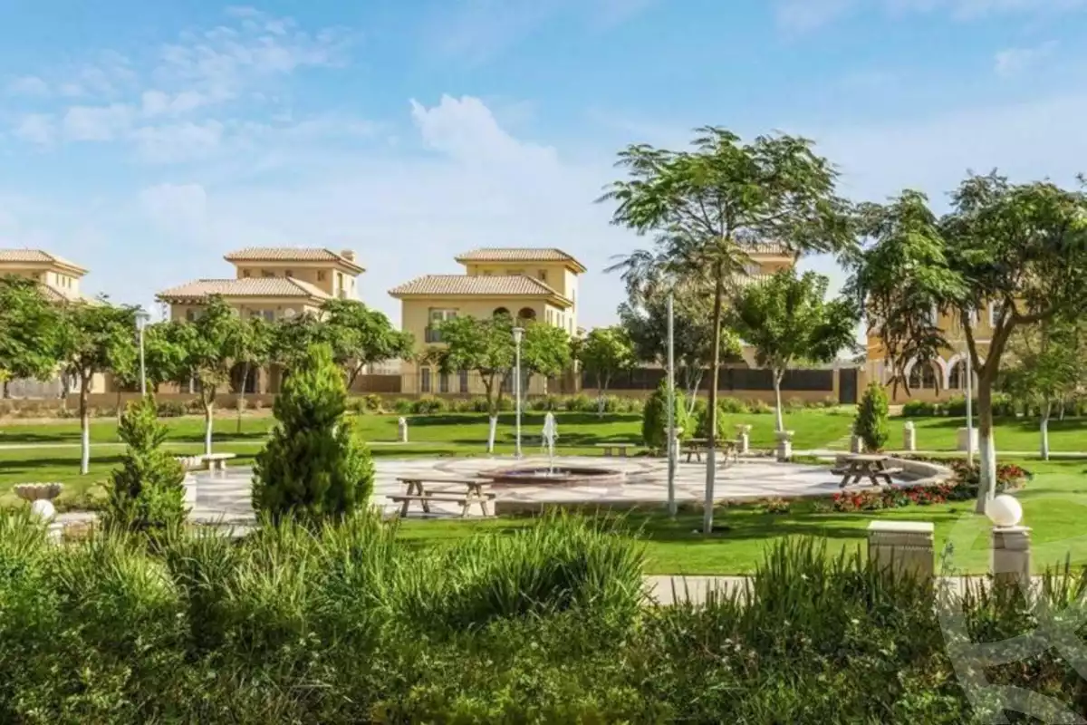 https://aqarmap.com.eg/en/listing/5340938-for-sale-cairo-new-cairo-compounds-hyde-park