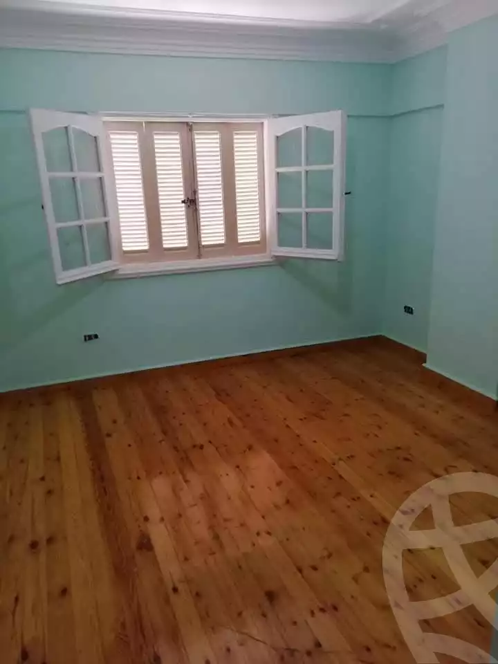 https://aqarmap.com.eg/en/listing/5341451-for-sale-alexandria-zezenia-el-amir-gameel-st
