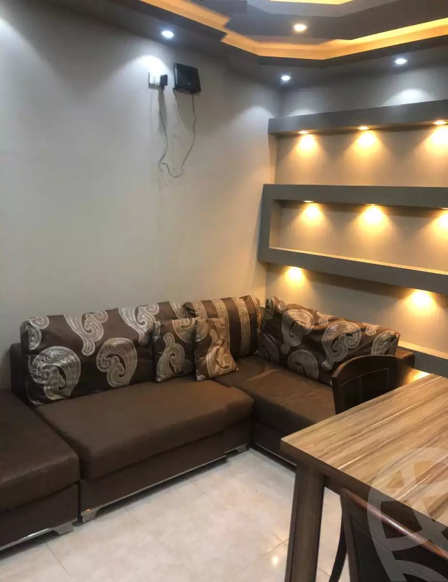 https://aqarmap.com.eg/en/listing/5342120-for-rent-cairo-new-cairo-lrhb-city-phase-8