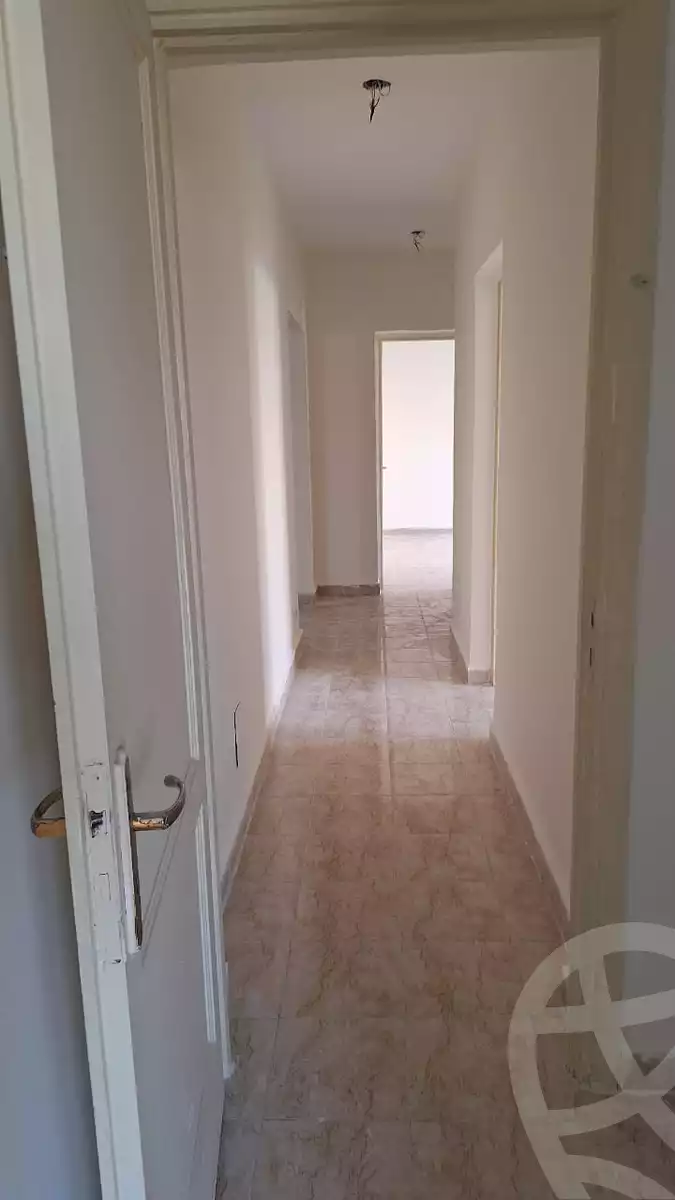 https://aqarmap.com.eg/en/listing/5345226-for-rent-cairo-new-cairo-lrhb-city-phase-8