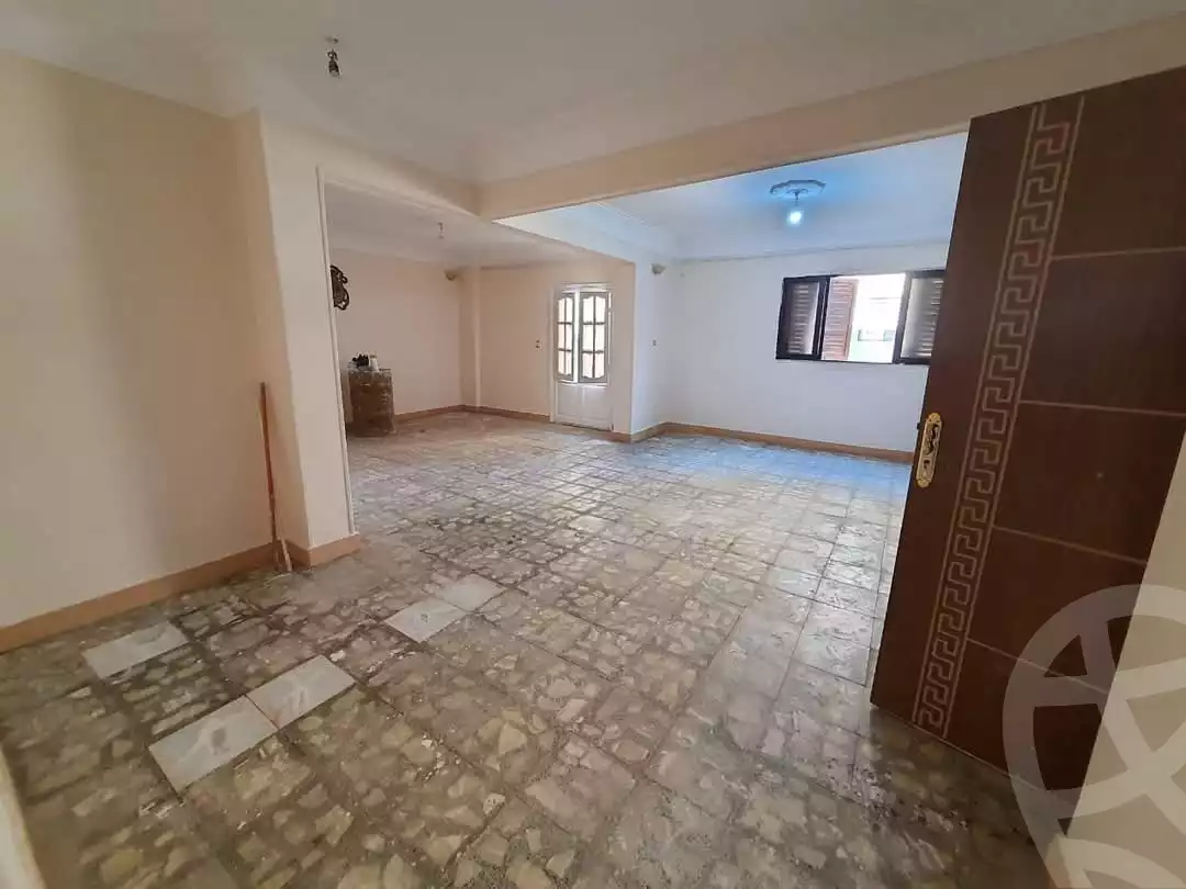 https://aqarmap.com.eg/en/listing/5350363-for-sale-cairo-helwan-tqsym-lnsr-wageeh-abaza-st