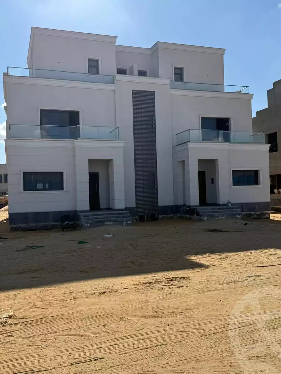https://aqarmap.com.eg/en/listing/5354983-for-sale-cairo-el-sheikh-zayed-city-lshykh-zyd-ljdyd-naia-west