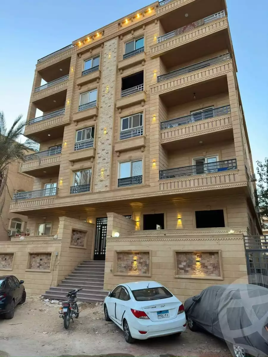 https://aqarmap.com.eg/en/listing/5355586-for-sale-cairo-6th-of-october-el-ahyaa-neighborhood-2nd-dr-abdel-wahab-moro-rd