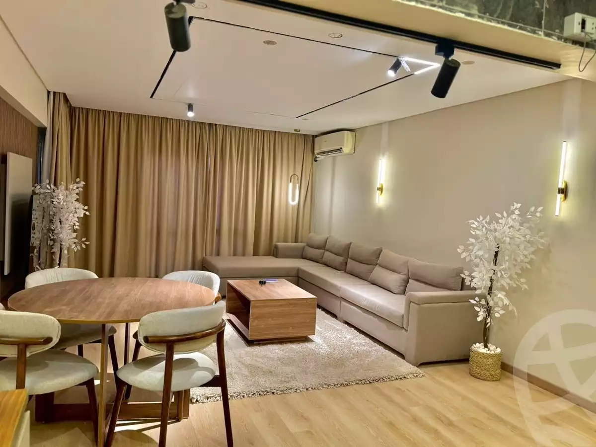 https://aqarmap.com.eg/ar/listing/5361048-for-sale-cairo-new-cairo-lrhb-city-phase-8