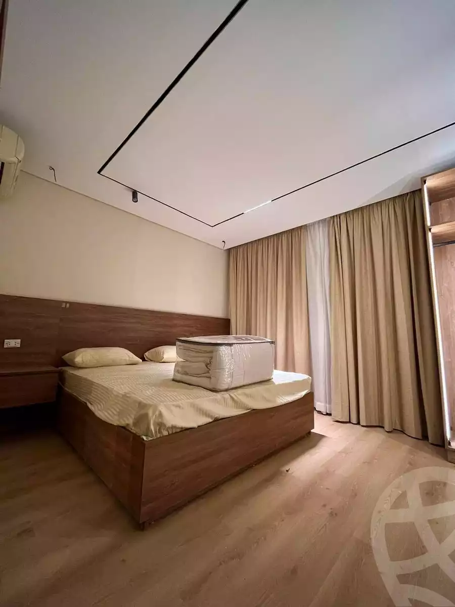 https://aqarmap.com.eg/ar/listing/5361048-for-sale-cairo-new-cairo-lrhb-city-phase-8