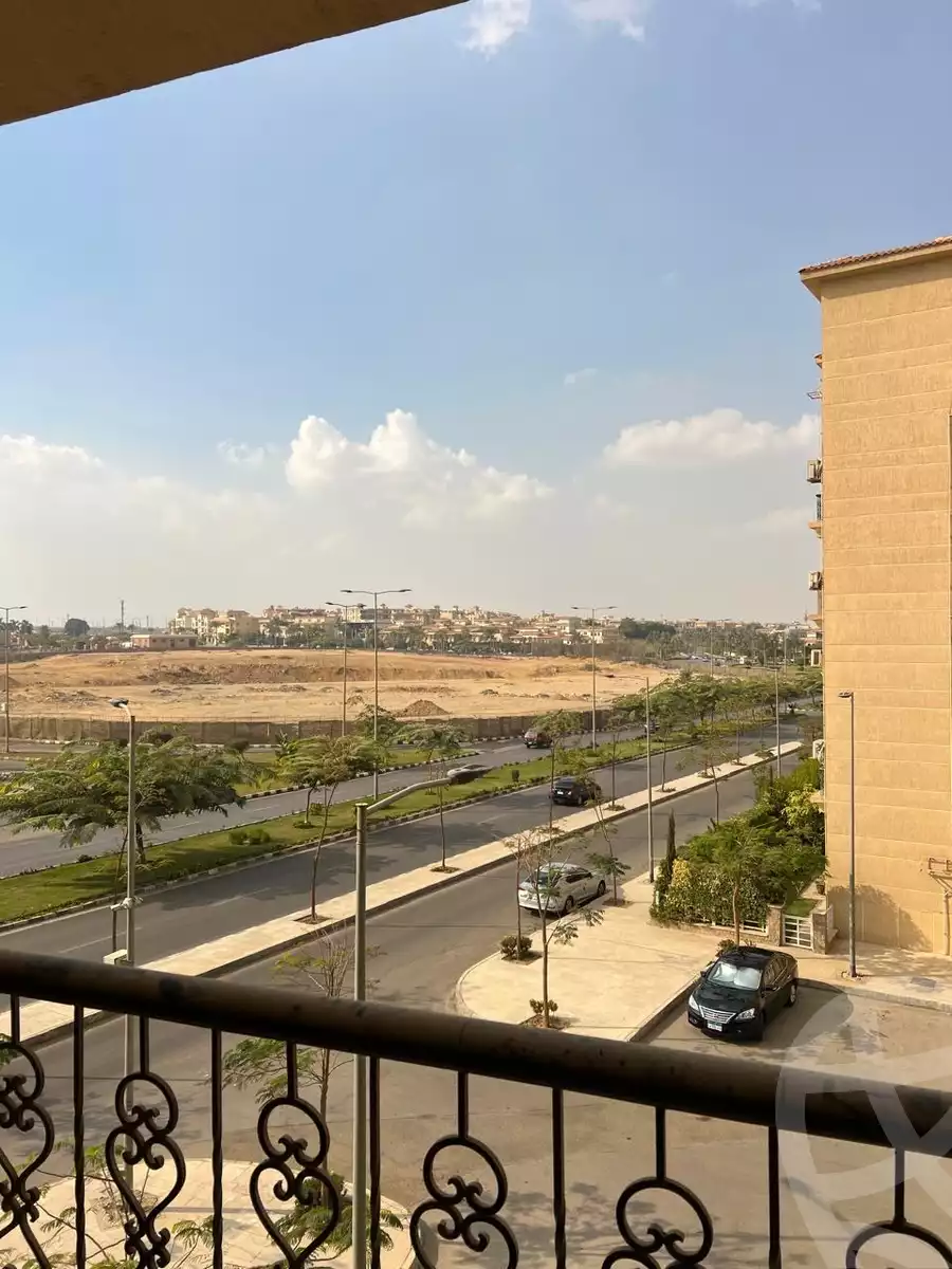 https://aqarmap.com.eg/en/listing/5361159-for-sale-cairo-new-cairo-lrhb-city-phase-7