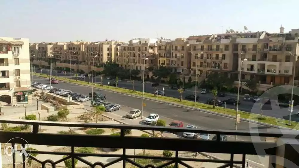 https://aqarmap.com.eg/en/listing/5362813-for-sale-cairo-el-sheikh-zayed-city-compounds
