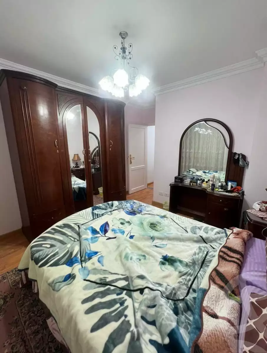 https://aqarmap.com.eg/en/listing/5363122-for-rent-cairo-new-cairo-lrhb-city-phase-8
