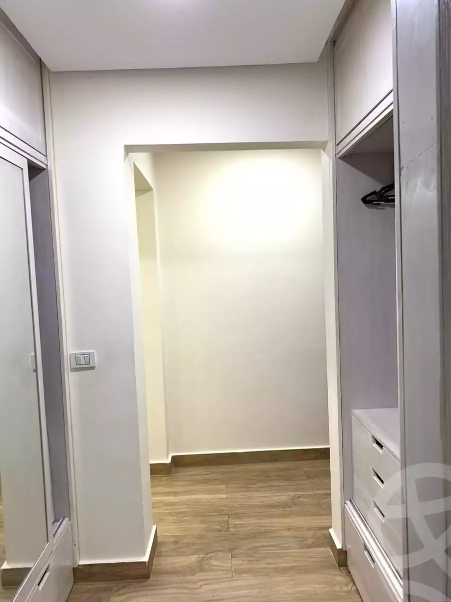 https://aqarmap.com.eg/ar/listing/5370789-for-rent-cairo-el-sheikh-zayed-city-compounds-zayed-regency