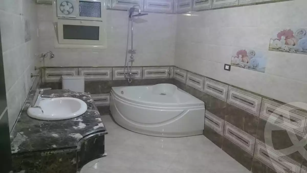 https://aqarmap.com.eg/en/listing/5370833-for-sale-cairo-manial-el-rawda-st