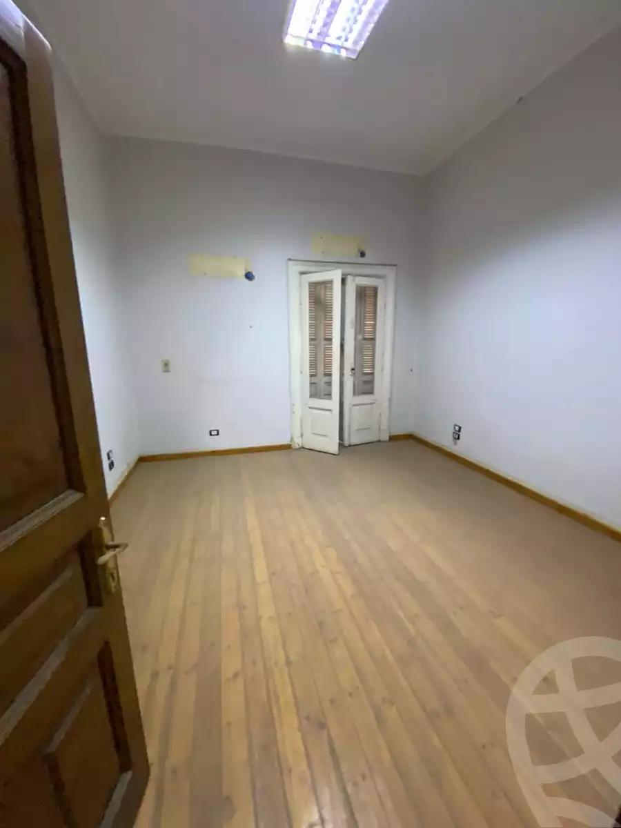 https://aqarmap.com.eg/en/listing/5375218-for-rent-cairo-downtown-bab-el-loaa-el-tahrir-st