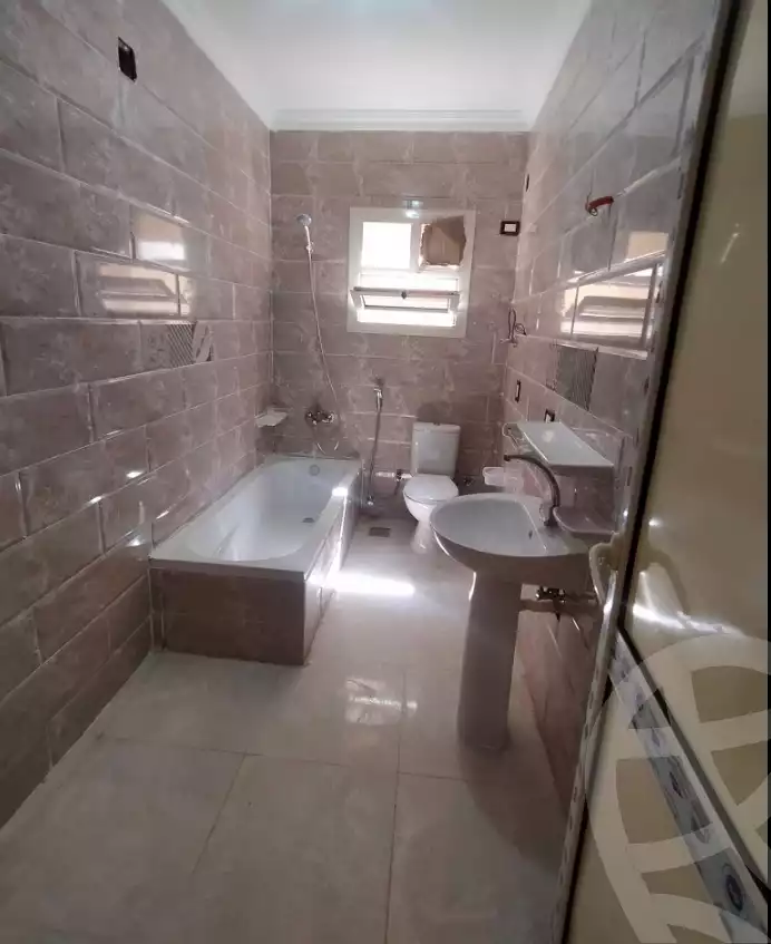 https://aqarmap.com.eg/en/listing/5376633-for-rent-cairo-al-oubour-el-hay-el-taseaa