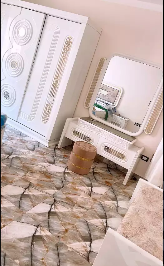 https://aqarmap.com.eg/en/listing/5376681-for-rent-cairo-al-oubour-el-hay-el-taseaa-el-thaqafa-st